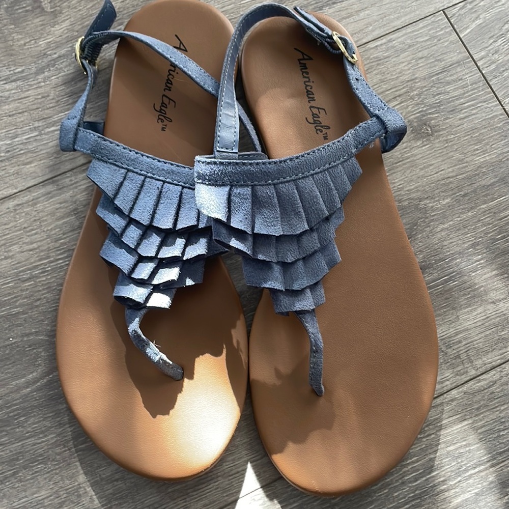 American Eagle thong sandals